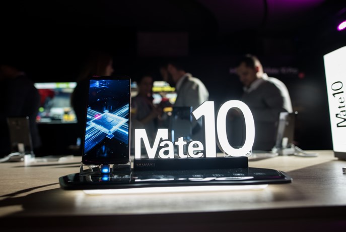 Huawei Mate 10 promocija (1).jpg